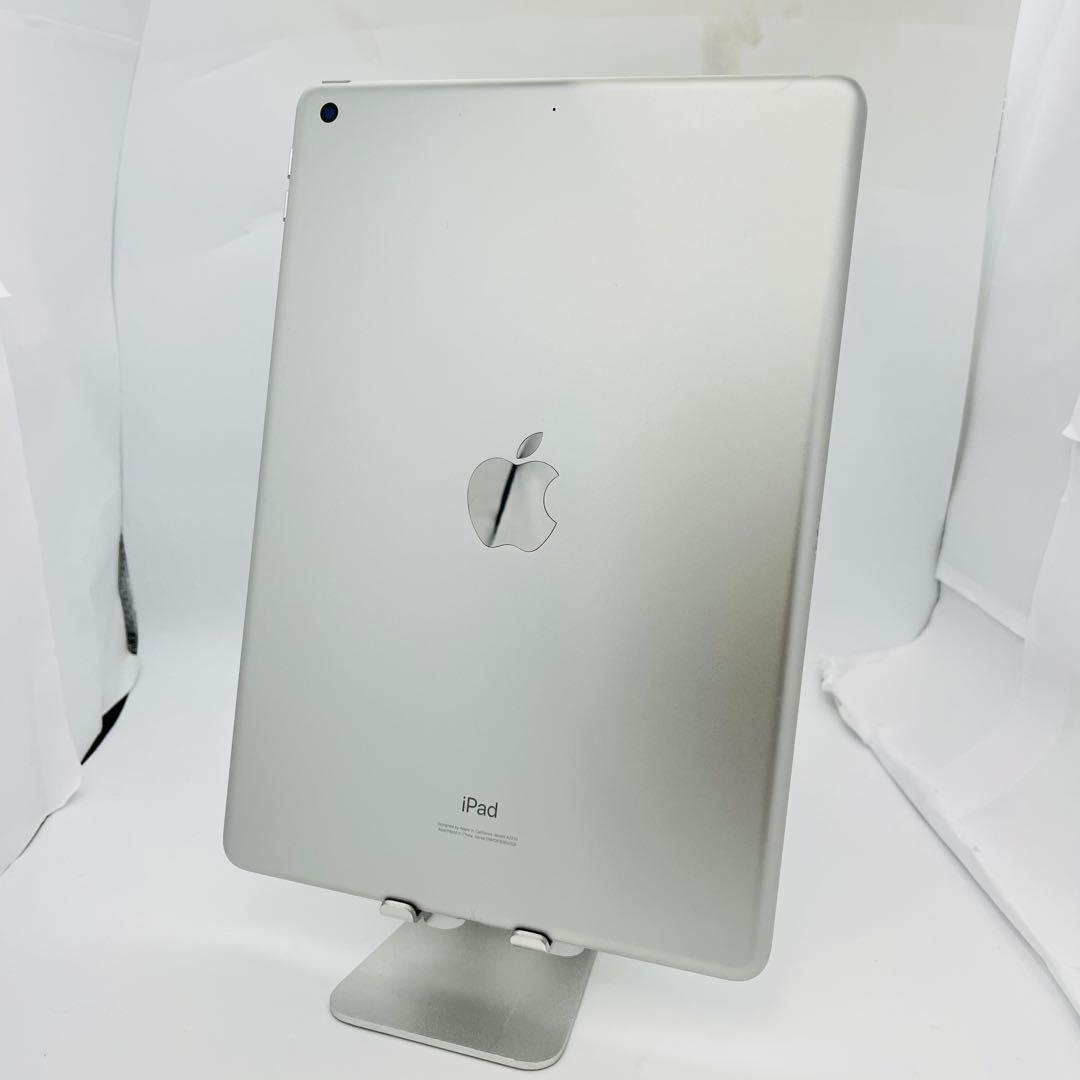 S 98% iPad 8 第8世代 32 GB Wi-Fi シルバー 本体