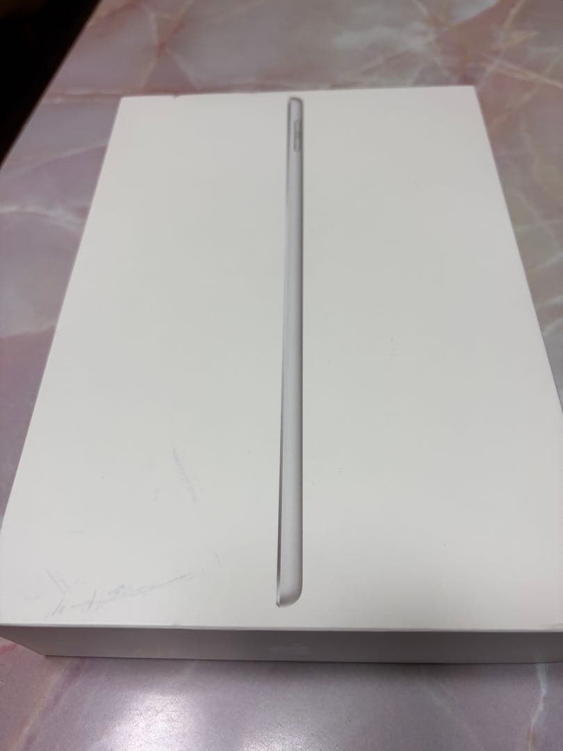 【明日発送】Apple iPad 9世代 Wi-Fiモデル 64GB シルバー