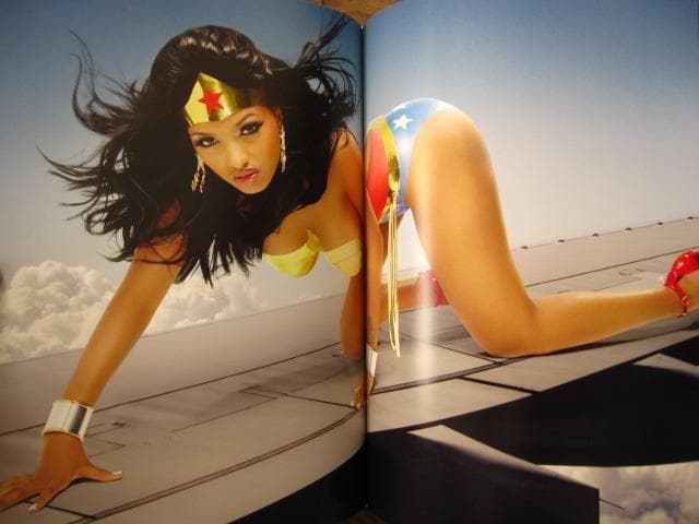 Howard Huang’s Urban Girls