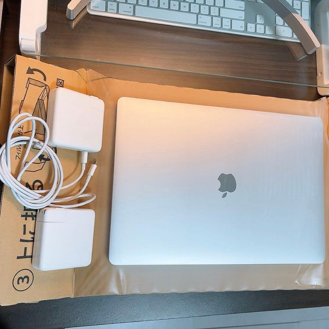 MacBook Pro i7 16インチ（2019）
