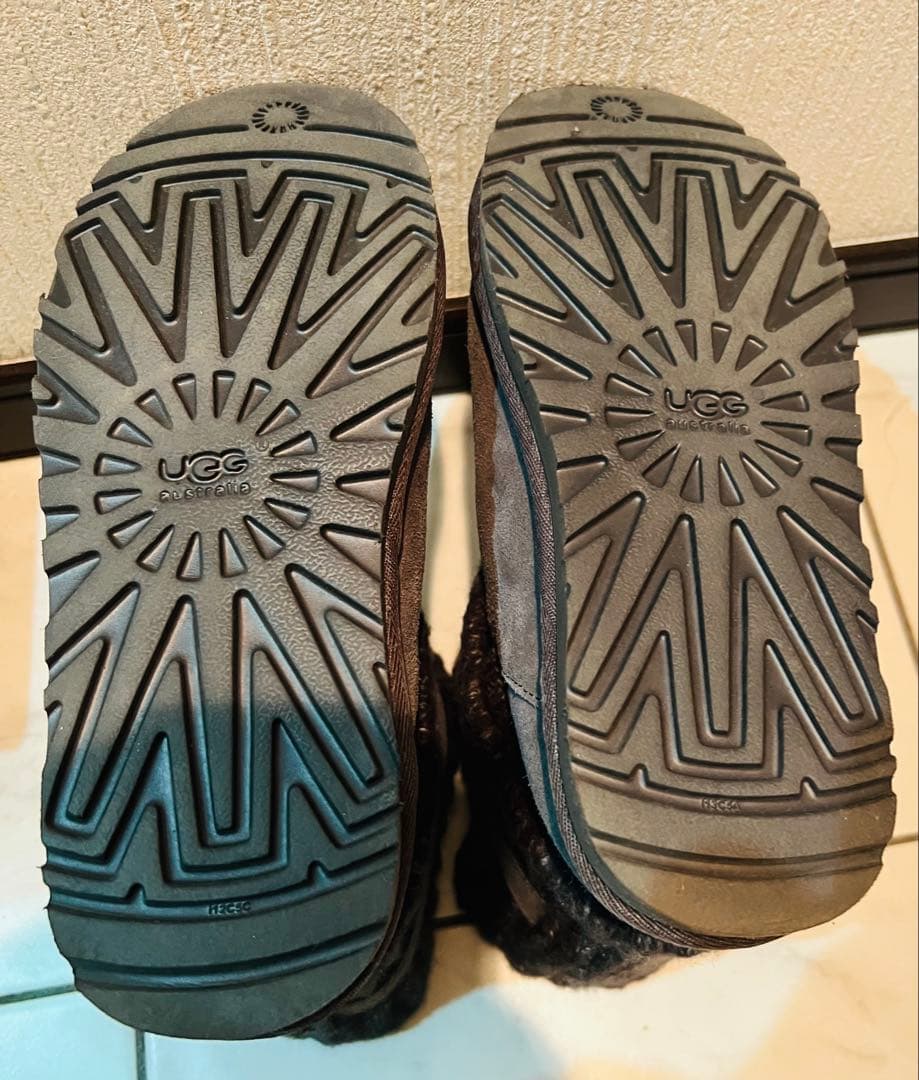 【週末限定値下げ‼️】美品！UGG ケンブリッジ　ニットブーツ　23センチ　グレー