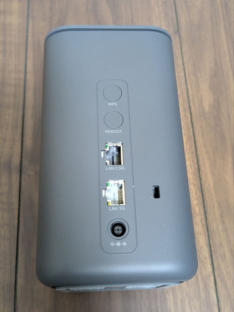 docomo  5G HR02 無線LANルーター 本体