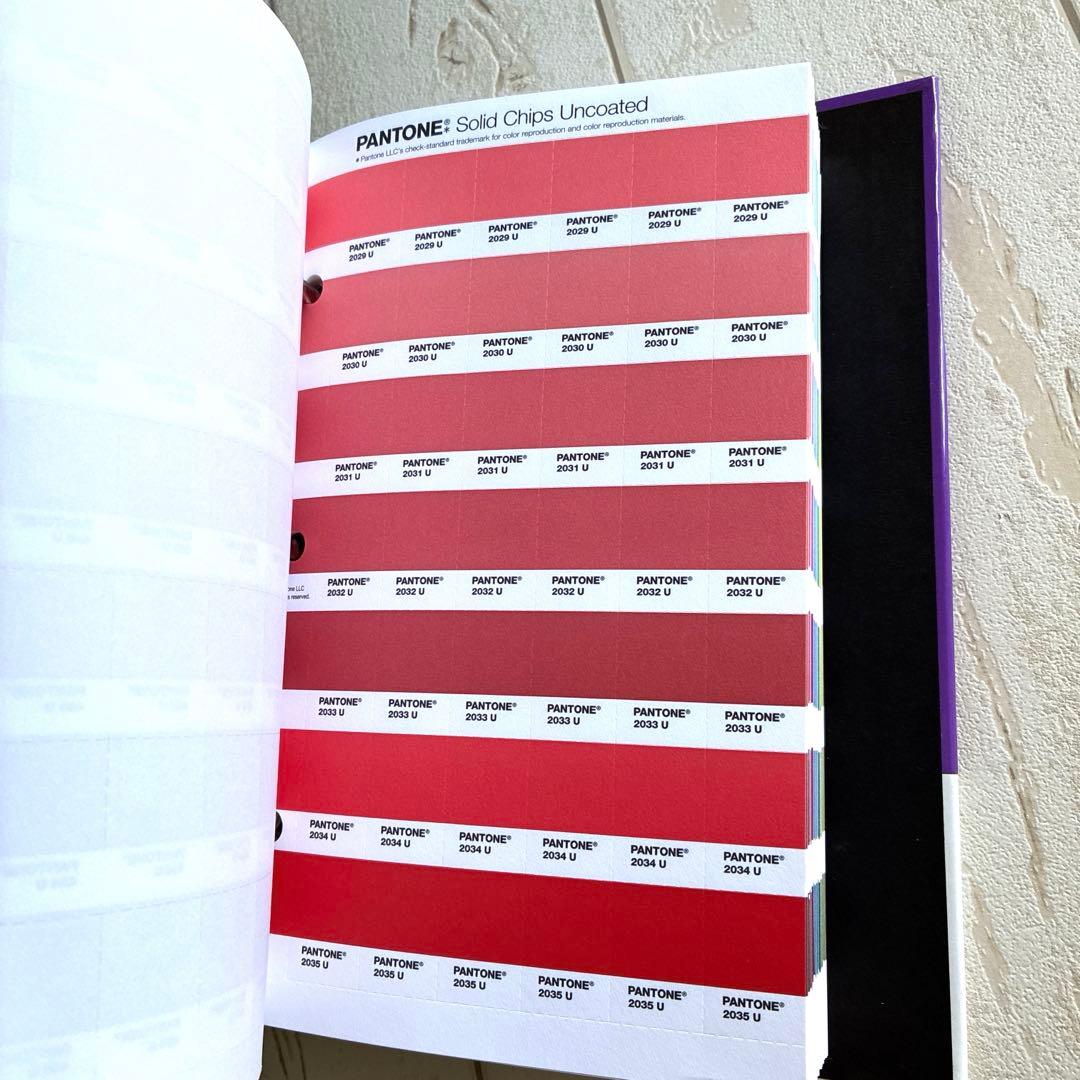 Leandra！Pantone solid chips uncoated