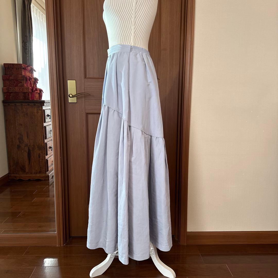 美品★emmi atelier★ボリュームティアードスカート ブルー