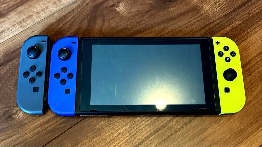 Nintendo Switch バーテリー強化版 コントローラー色注意