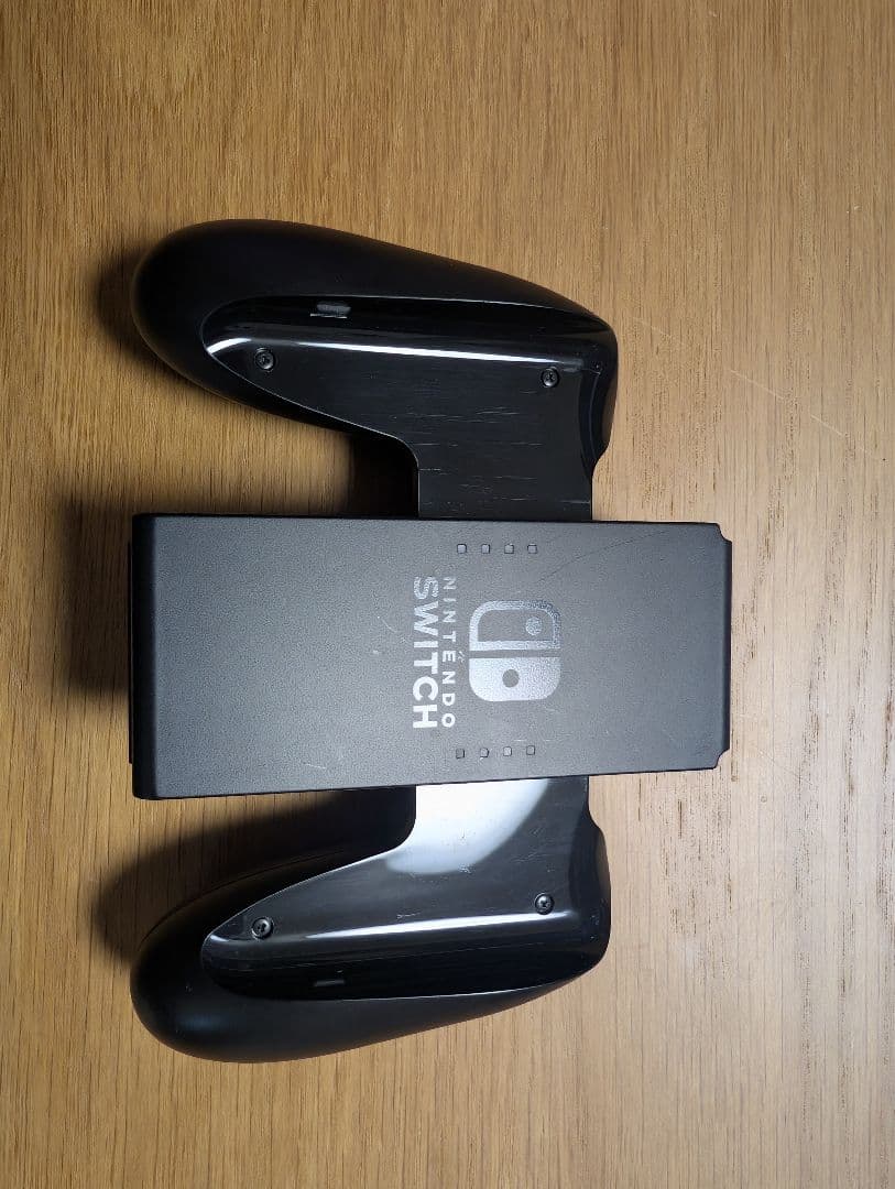 ニンテンドースイッチ本体 あつまれどうぶつの森 & 無印良品電源タップケース