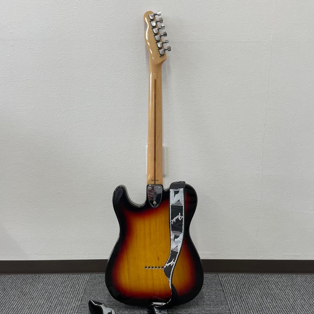 サンバーストカラー　Fender Telecaster Customエレキギター