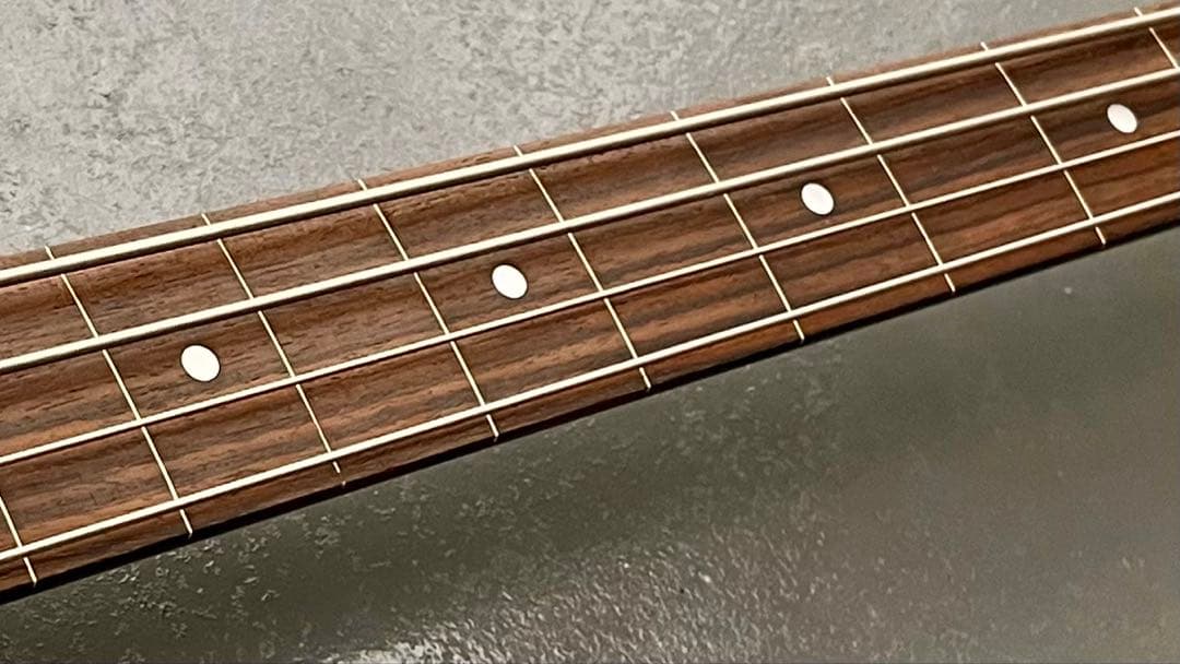 Ibanez ATK300FL フレットレスベース