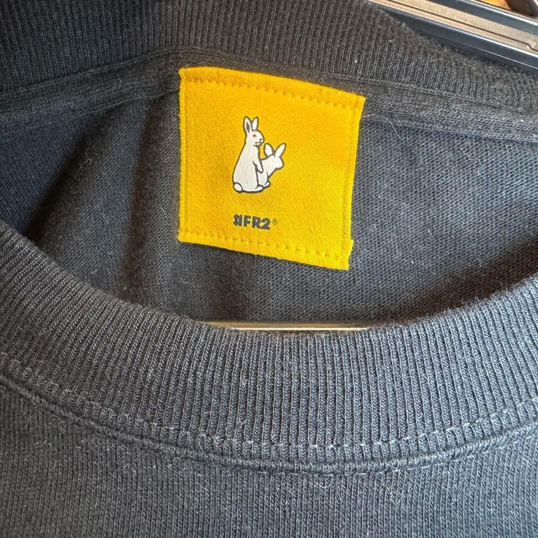 トップス FR2 Embroidery Logo within Face Outline