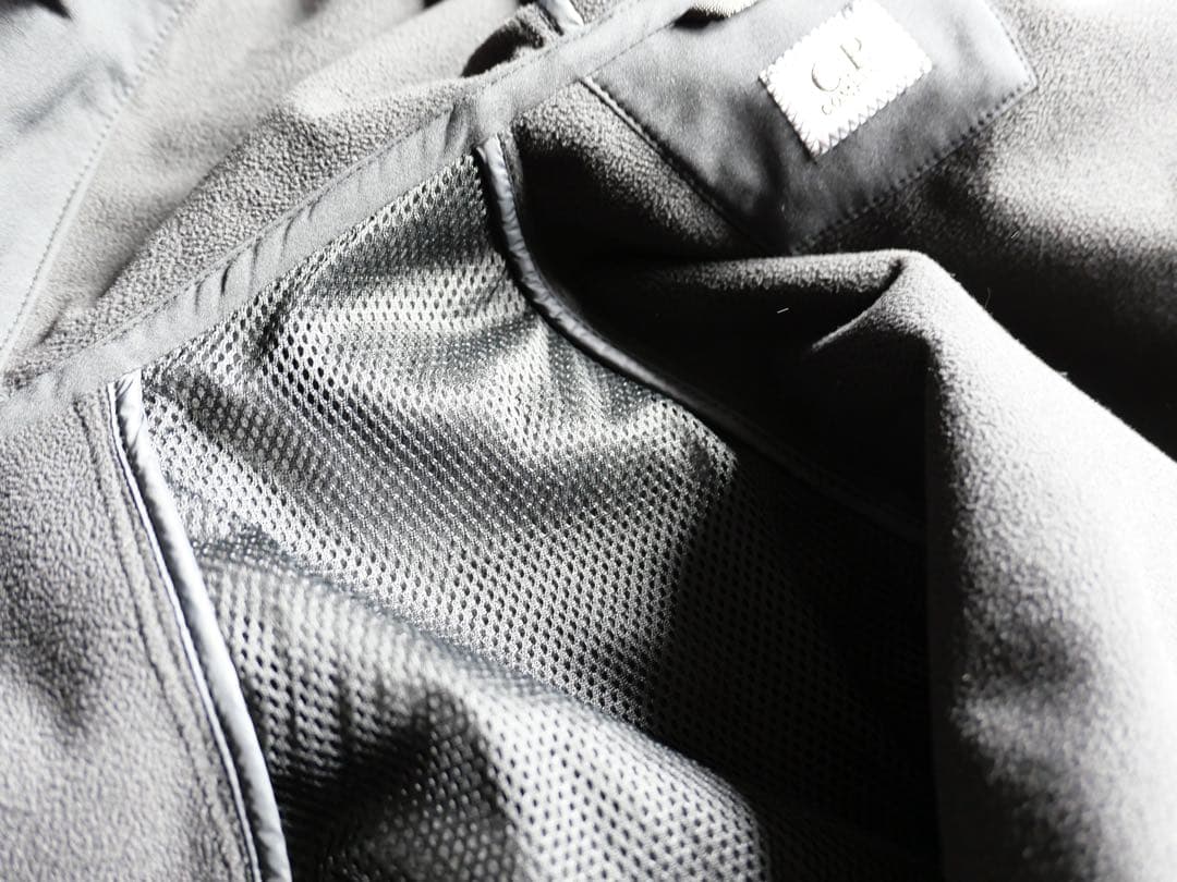 CP COMPANY フーデッドテックコート