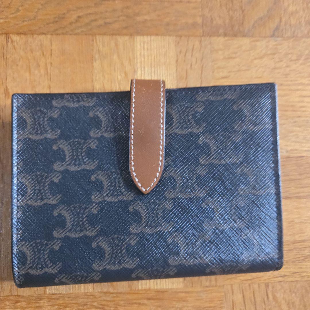 セリーヌ　二つ折り　財布