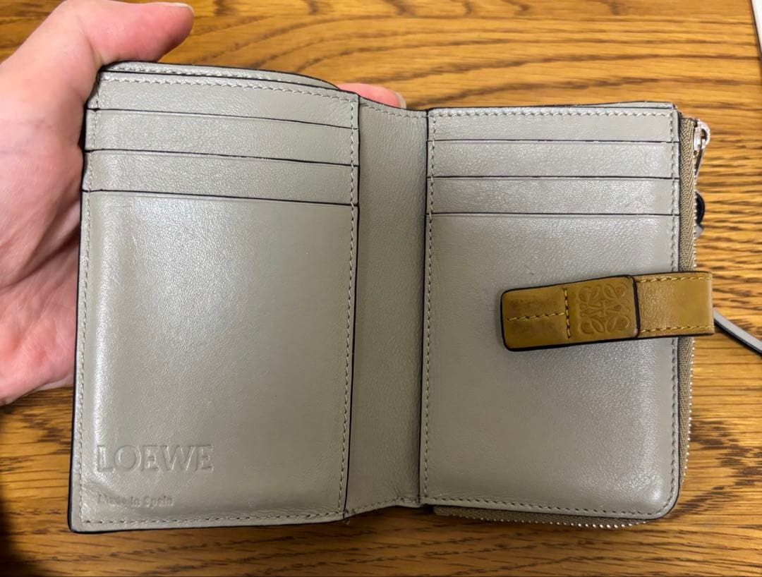 LOEWE 財布　二つ折り