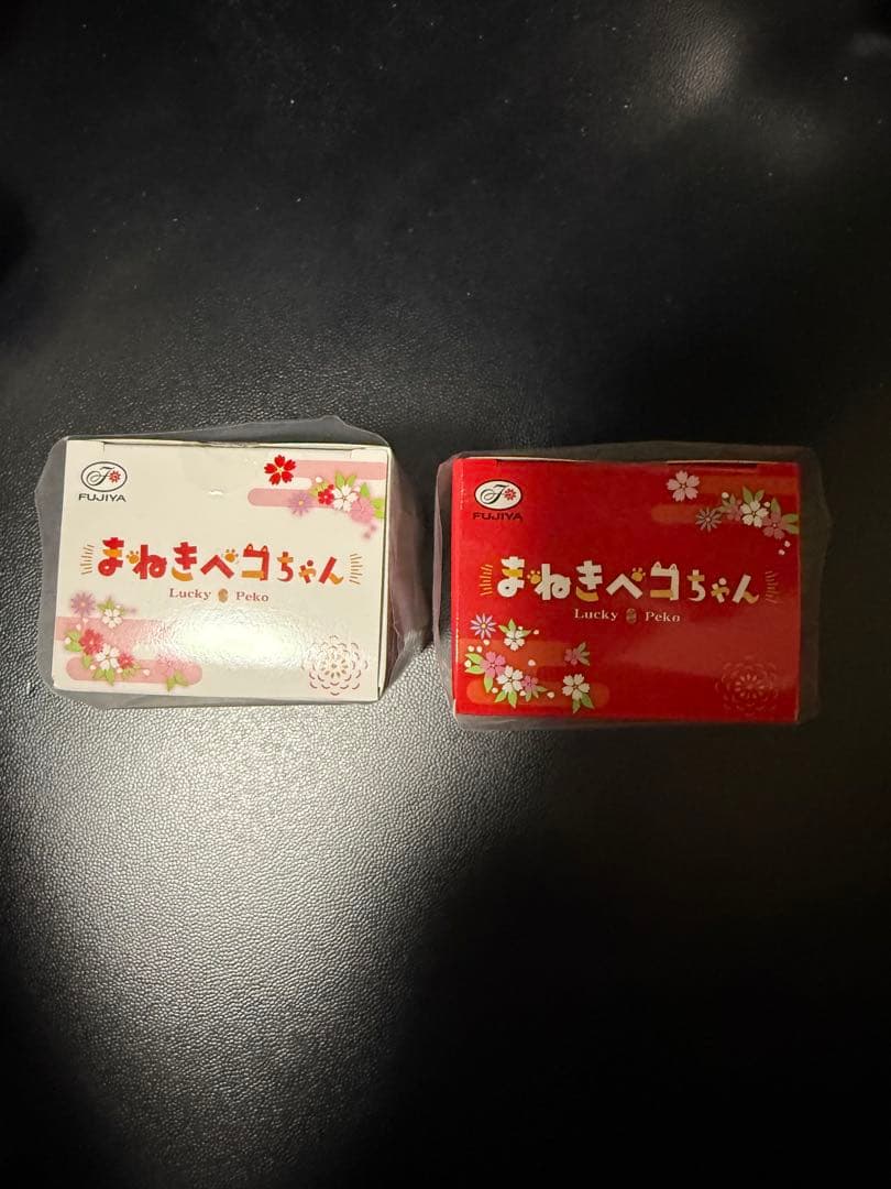 万博 まねきペコちゃん 招き猫 フィギュア【赤＆白】