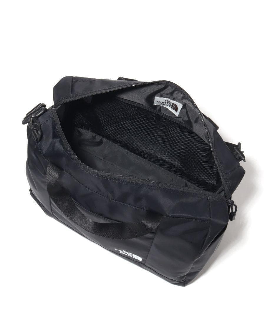 ノースフェイス　ライトダッフルバッグ　ボストンバッグ　新品