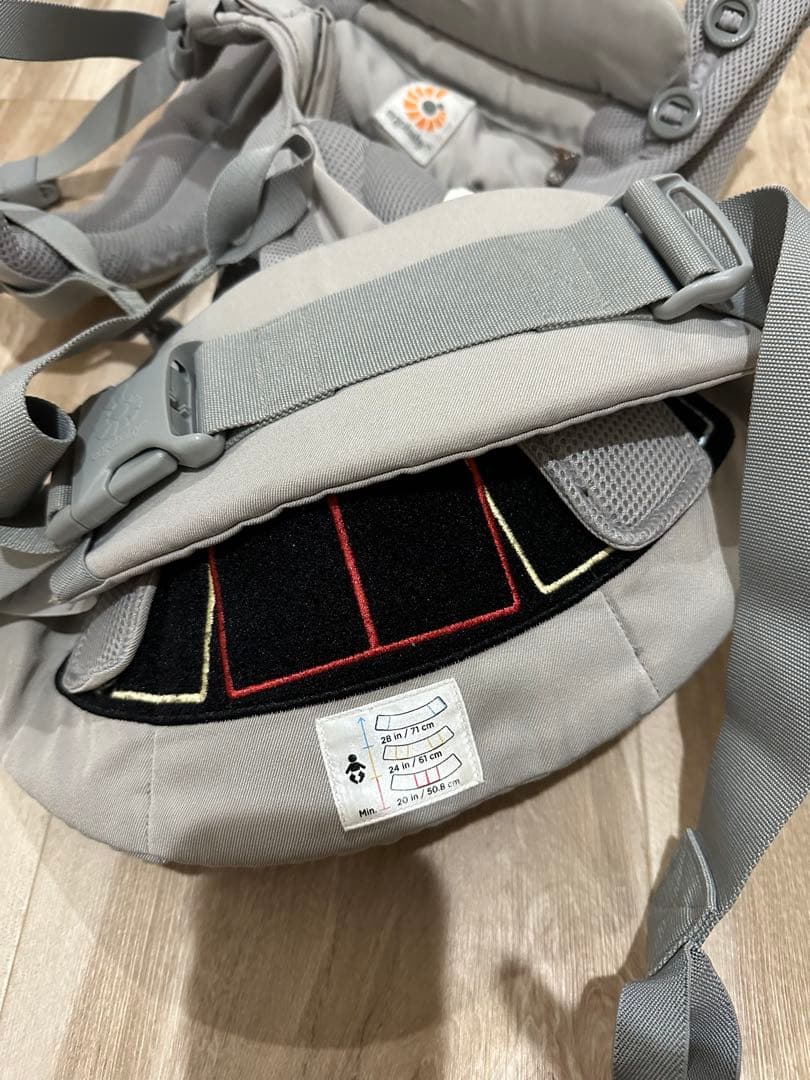 ergobaby メッシュ抱っこ紐 グレーOMNI360
