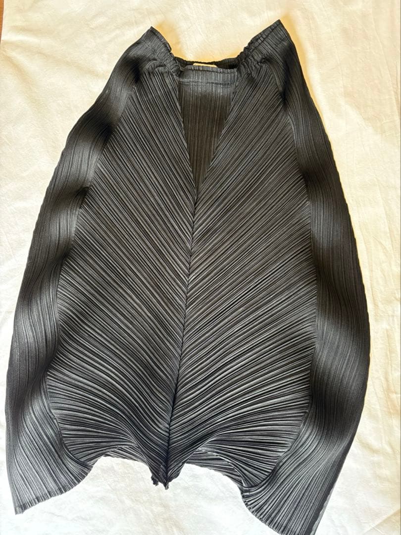 プリーツプリーズPLEATSPLEASEバルーンスカート黒ISSEYMIYAKE