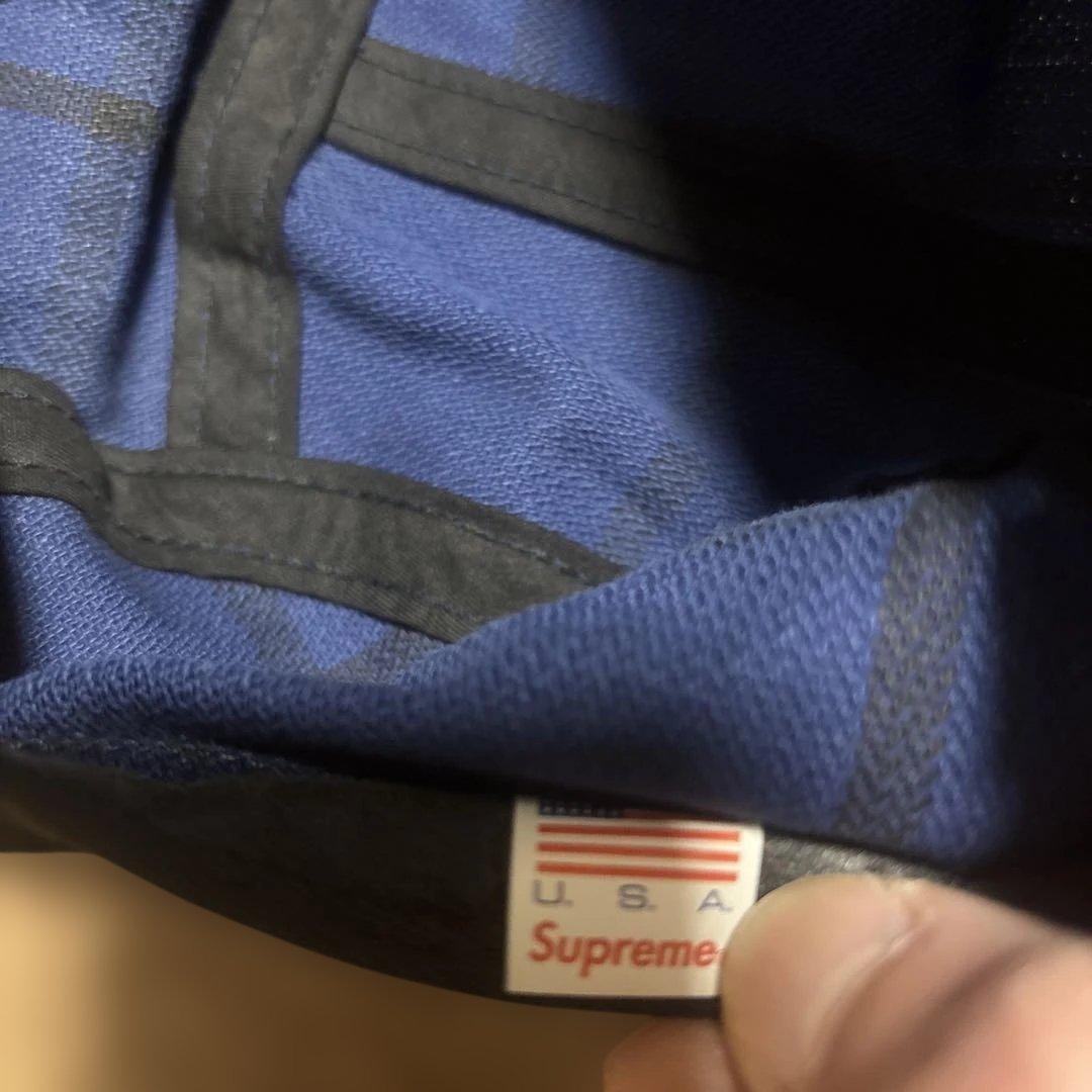 美品Supreme 青色 キャップ ロゴ入り