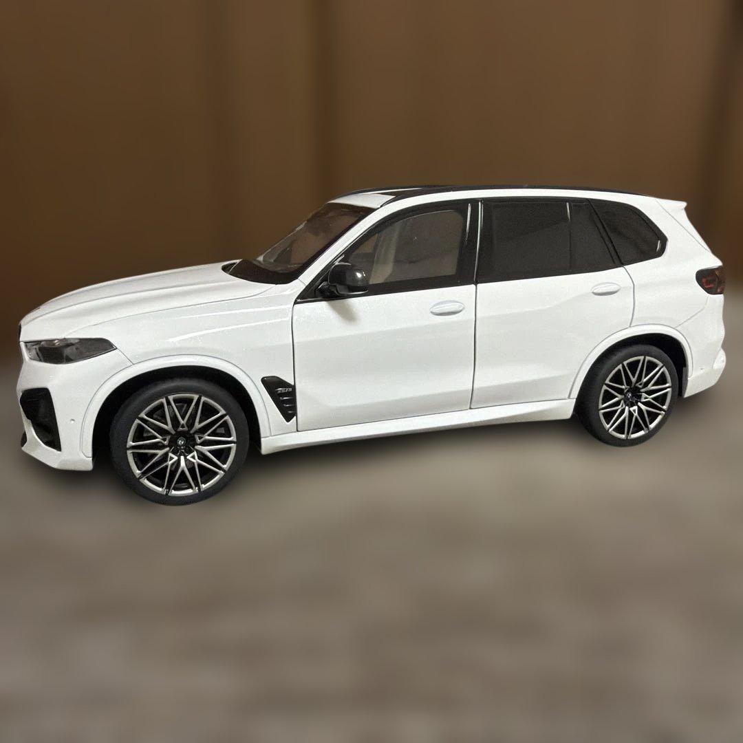 1/18  X5M LCI ダイキャストモデル