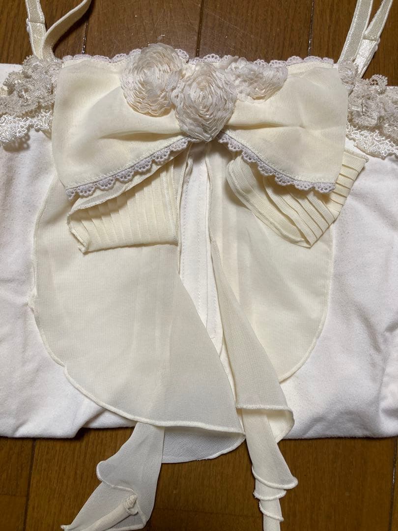axes femme♡ビッグリボンキャミソール♡生成り♡お花モチーフ♡