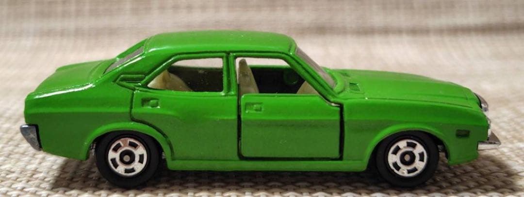 トミカ黒箱99-2 マツダルーチェAPカスタムGR Ⅱ 日本製 当時物