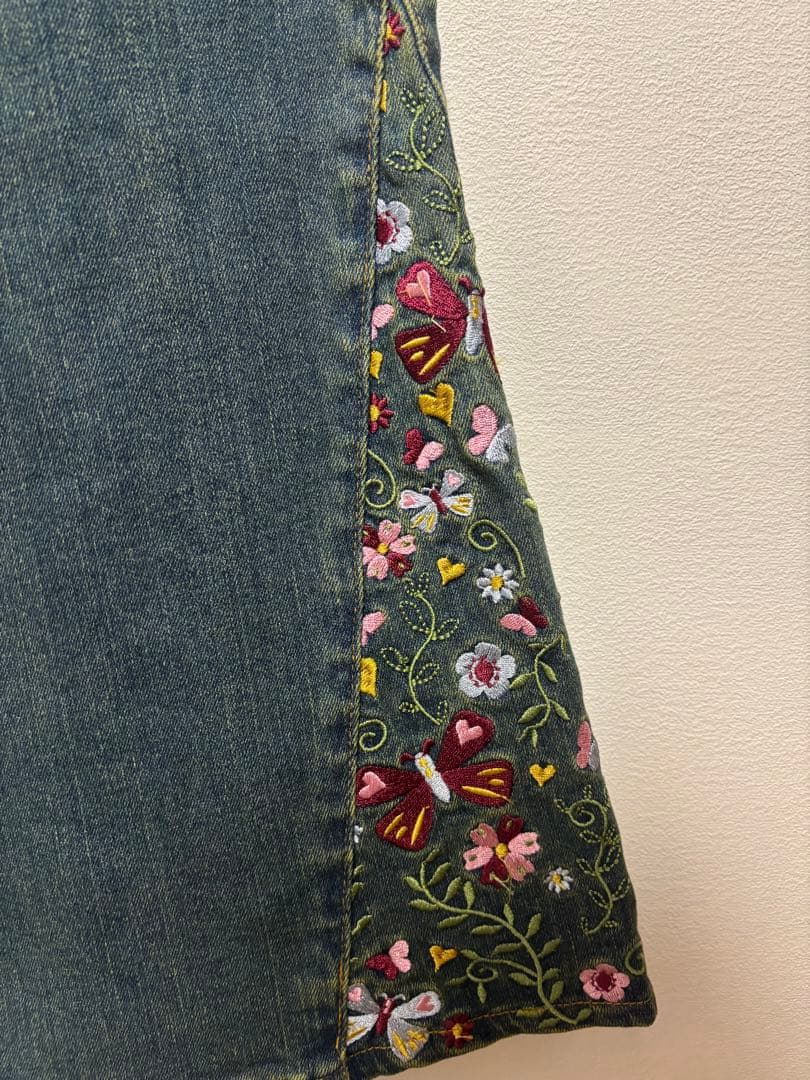 Tinajojun刺繍フレアデニムパンツ