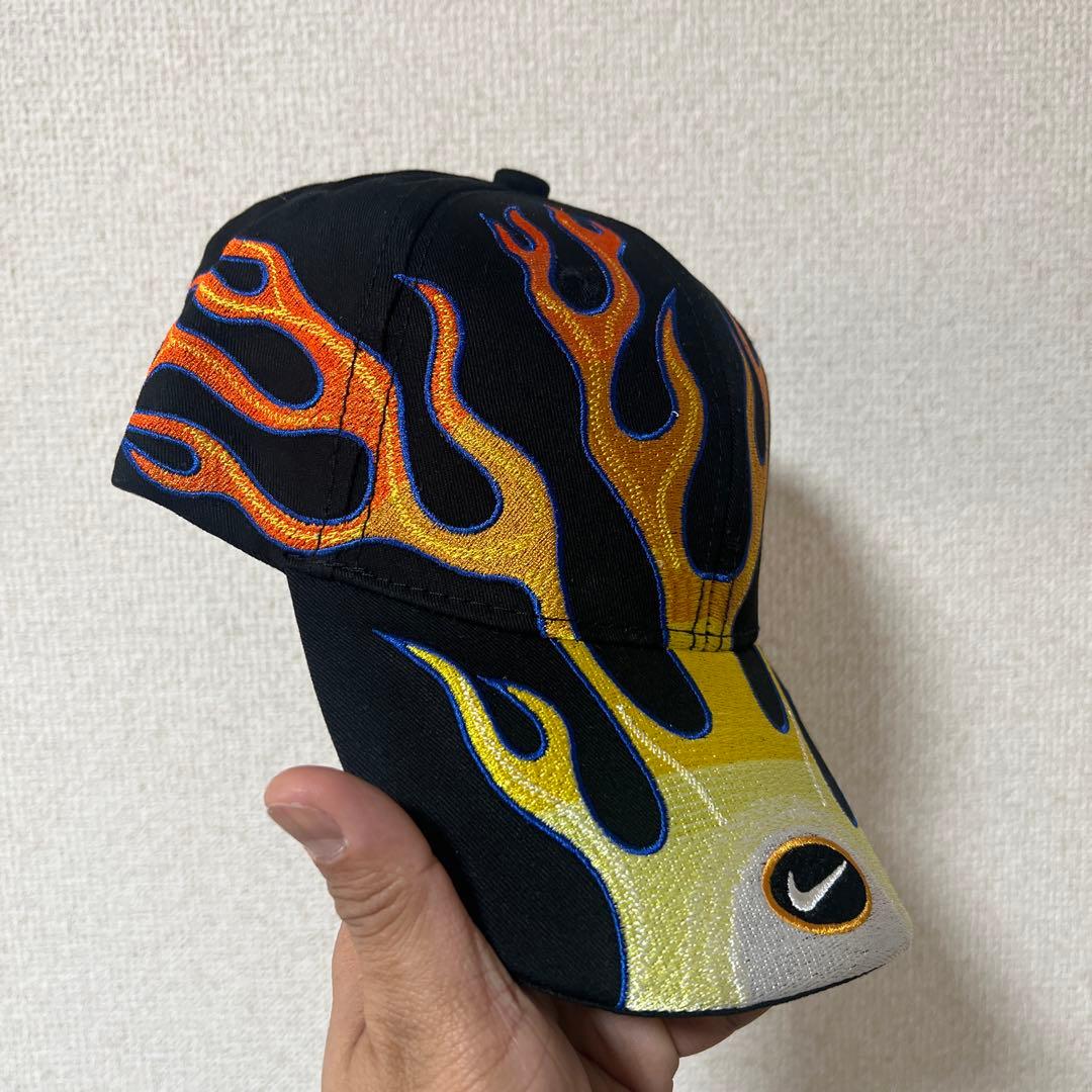 Nike 炎刺繍キャップ