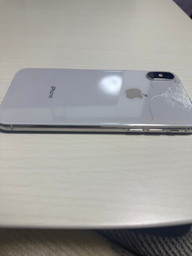 iPhone X シルバー 64GB iPhoneケース付