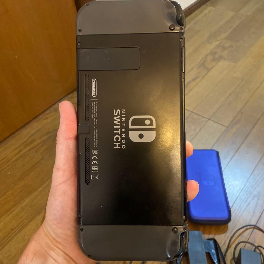 Nintendo Switchグレー 本体 充電ケーブル付き.スイッチケース付属