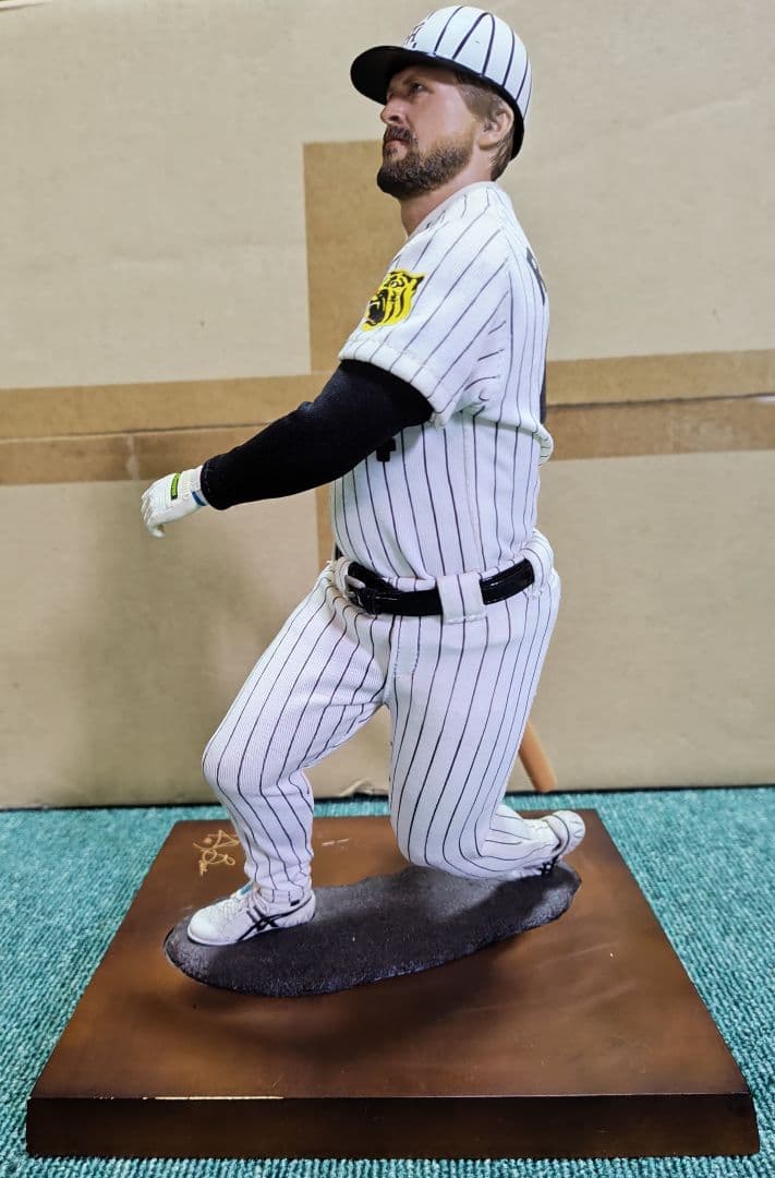阪神タイガース　ランディ・バース　４４番　フィギュア
