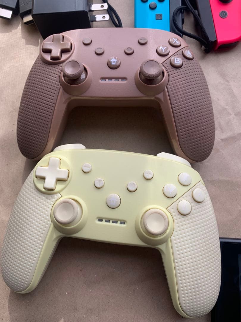 【箱付き】Nintendo Switch一式+コントローラー6個(不良あり)