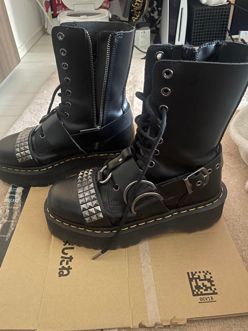 Dr.Martens ドクターマーチン 厚底ブーツ