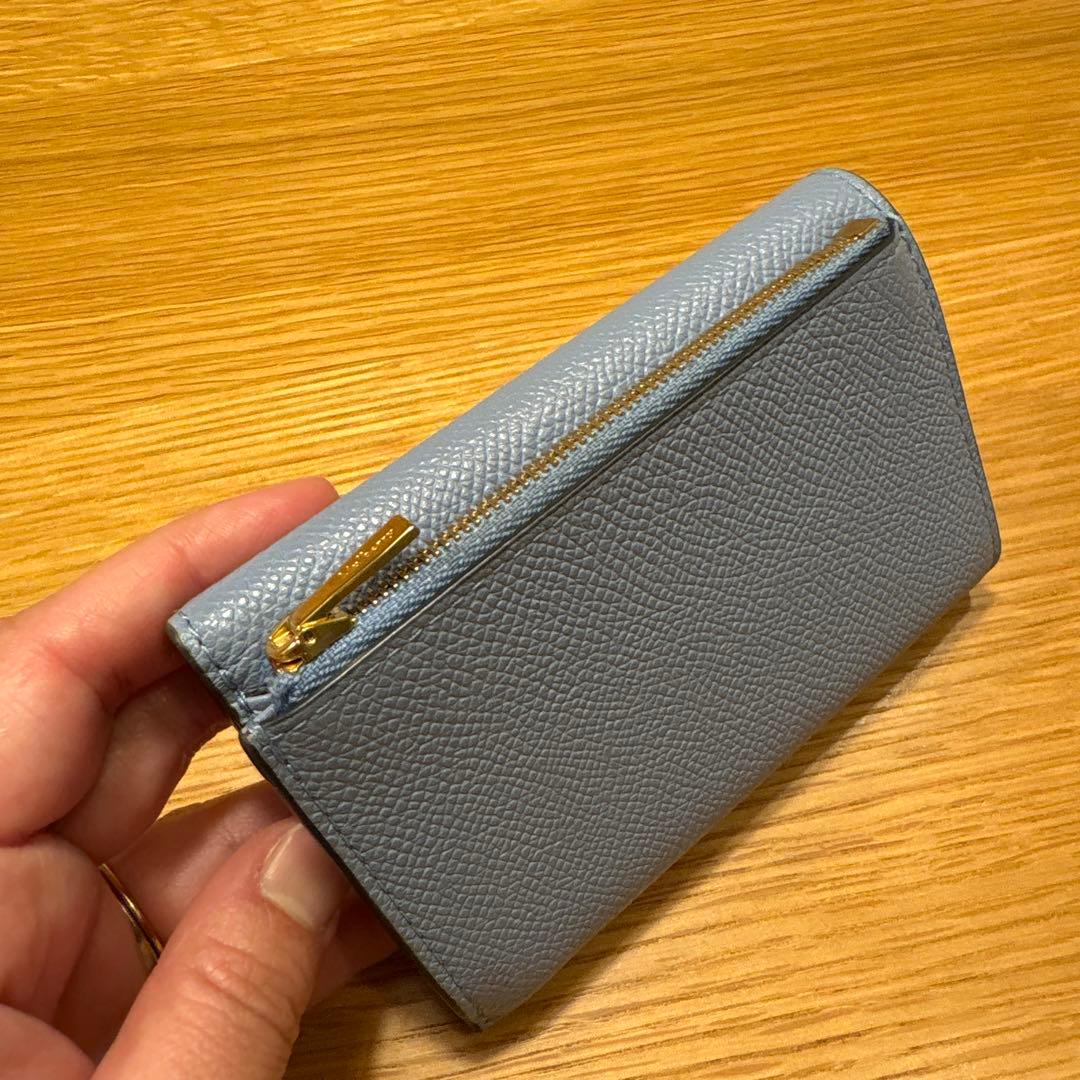 ライトブルー レザー 二つ折り財布