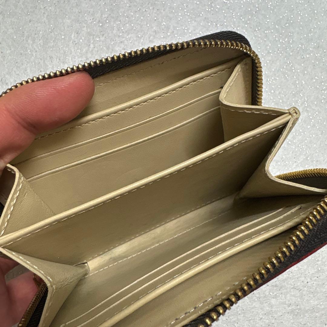 ルイヴィトン　LOUIS VUITTON ジッピーパース　二つ折り財布