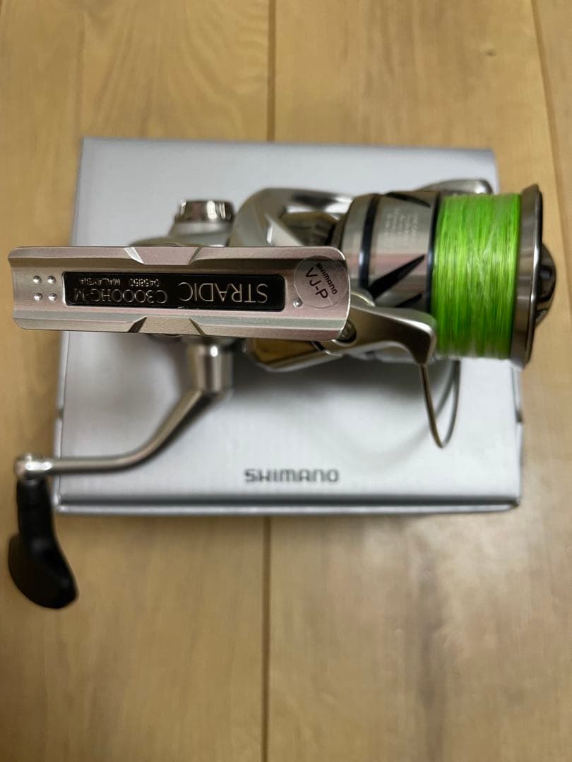 SHIMANO STRADIC C3000HG スピニングリール
