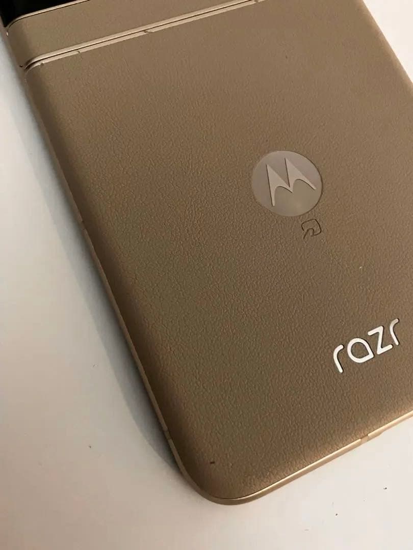 1週間使用　motorola razr 50 SIMフリー