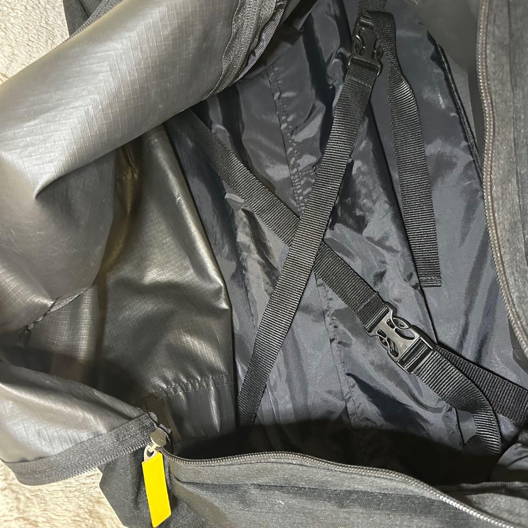 【美品】Sabelt（サベルト）オフィシャルレーシングバッグ　キャリーケース