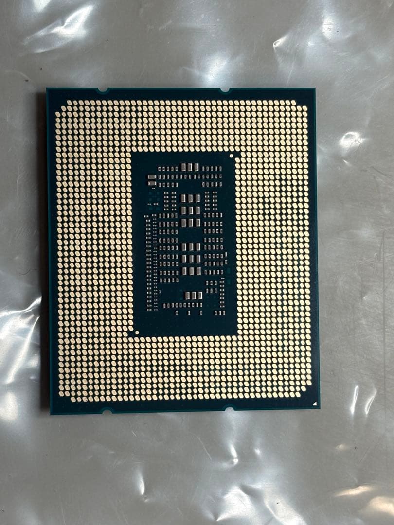Intel Corei7 12700KF 第12世代 LGA 1700 本体のみ