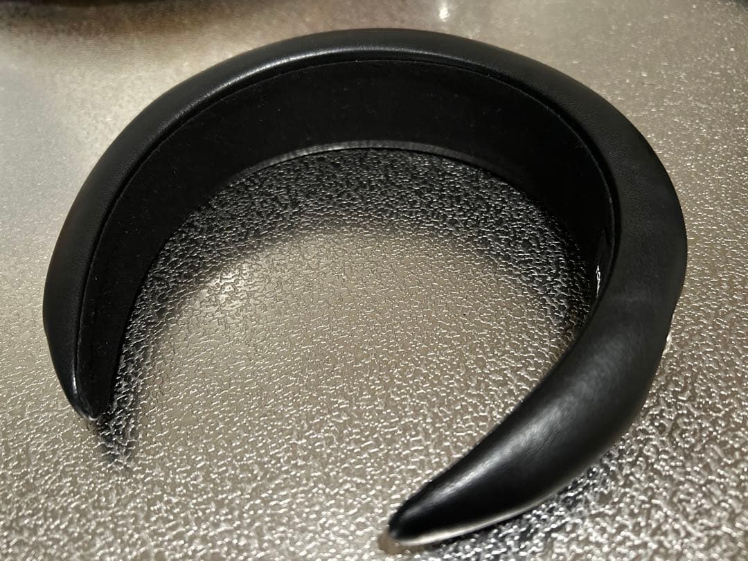 【美品】TOGA TOO LEATHER HEADBAND 1 (トーガ)