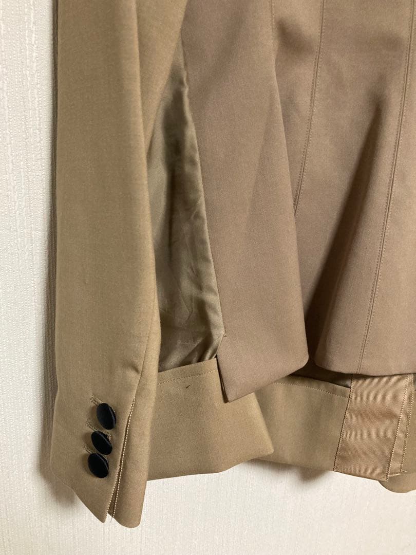 ※めー※【sacai】ベージュ テーラードジャケット サテン裏地