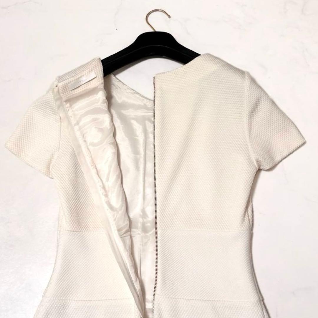 美品 ✨ヒューゴボス　ワンピ―ス　美シルエット　白　40
