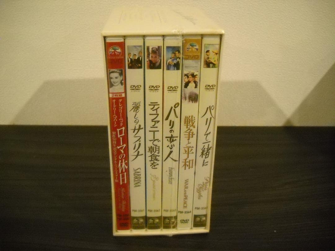 ●オードリー・ヘップバーン特集●≪新品未開封DVD BOX＆写真集≫２作品セット