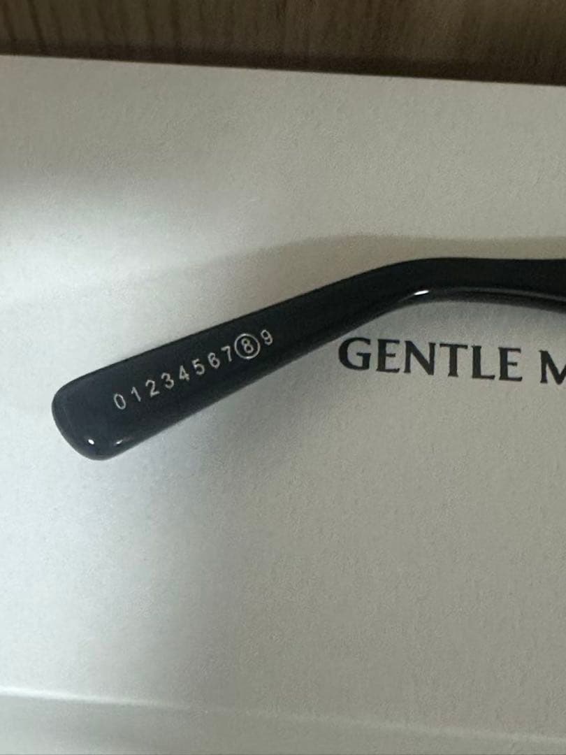 ジェントルモンスター　GENTLE MONSTER MM107 黒