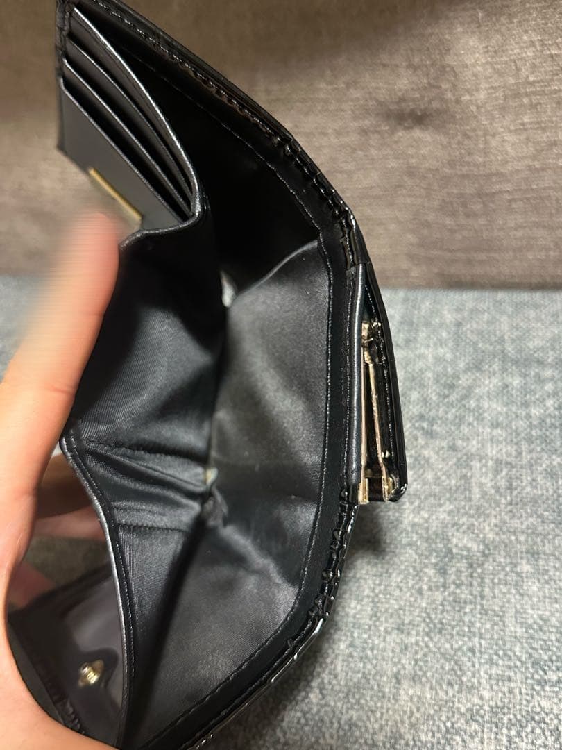 Vivienne Westwood エナメル ブラック 三つ折り財布