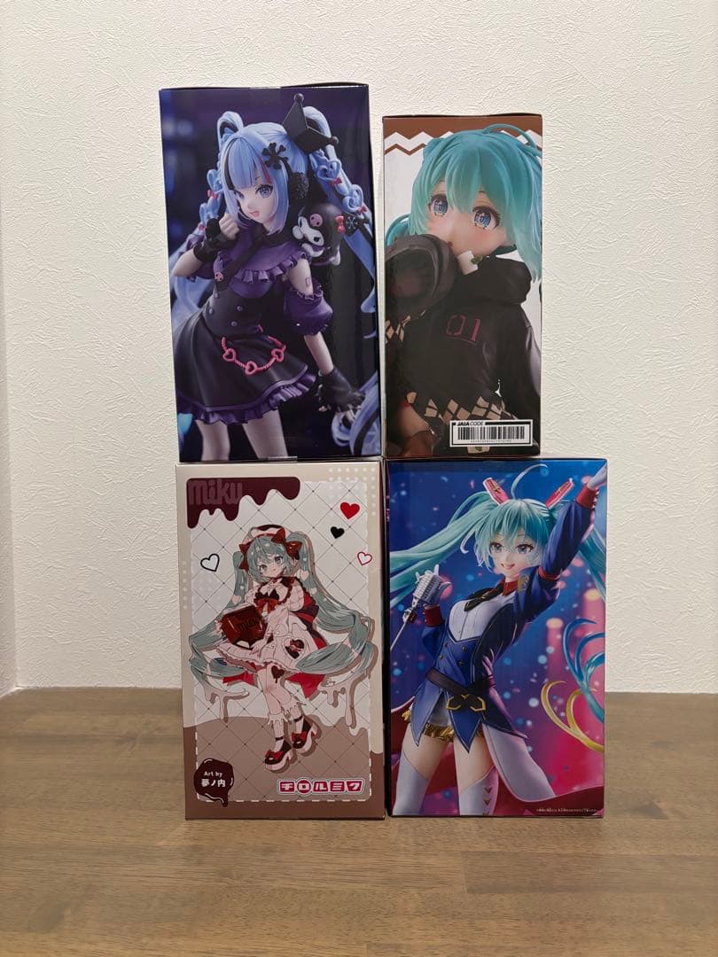 初音ミク フィギュア 雪ミク×クロミ チロルチョコ Outdoor ガンダム