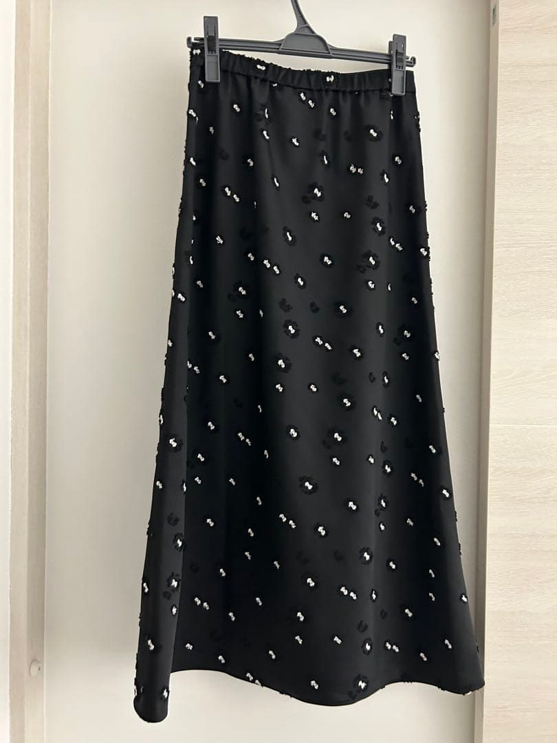 極美品 25aw ユナイテッドアローズ サテンフラワージャガードロングスカート