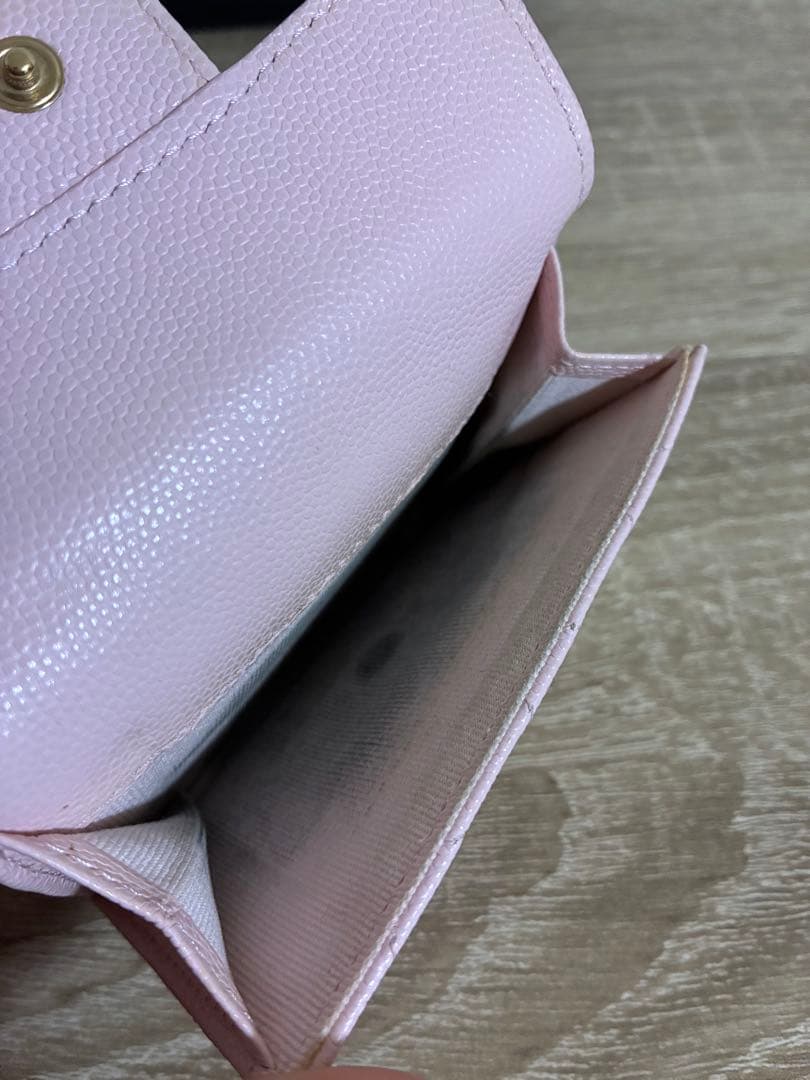 CHANEL キャビアスキン三つ折り財布 ピンク