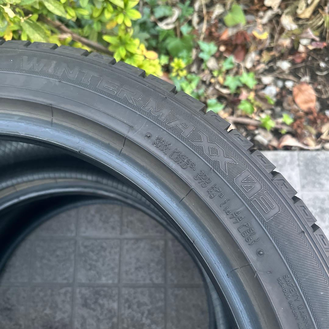 DUNLOP WINTERMAXX03 235/45R18 2022年製造