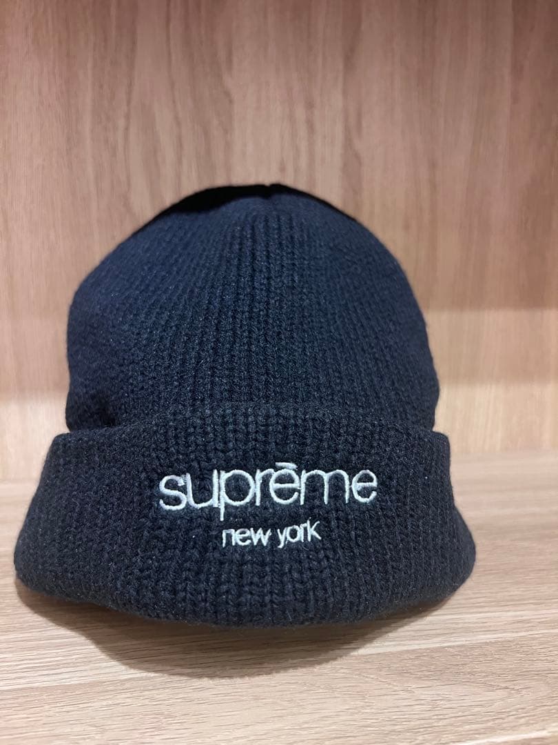 supreme ニット帽 黒　25FWビーニー　ツバ付き