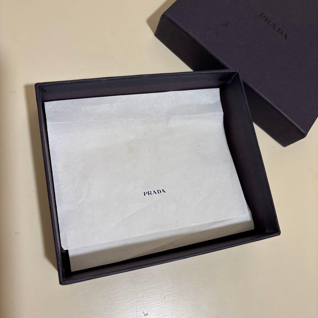 【箱付き】PRADA プラダ サフィアーノ レザー 二つ折り財布 三角ロゴ