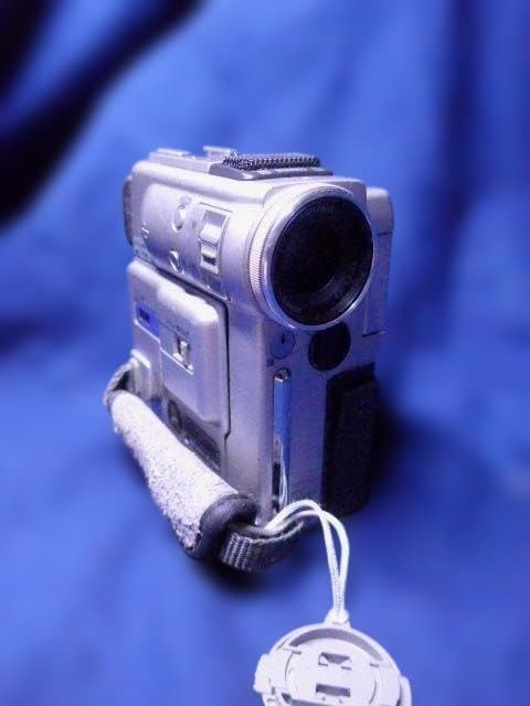 パスポートサイズ　SONY DCR-PC3 ビデオカメラ バリオゾナー
